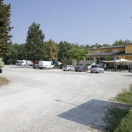 La Quercia Con Ristorante