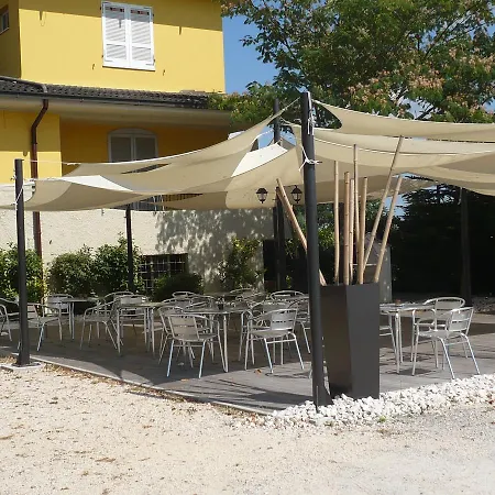 Hotel La Quercia Con Ristorante 2*